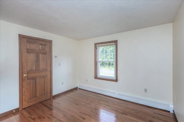 36 Thomas Ave, Haverhill, MA 01832
