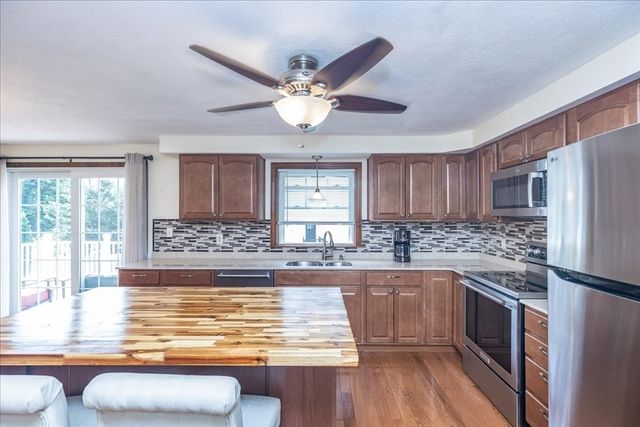36 Thomas Ave, Haverhill, MA 01832