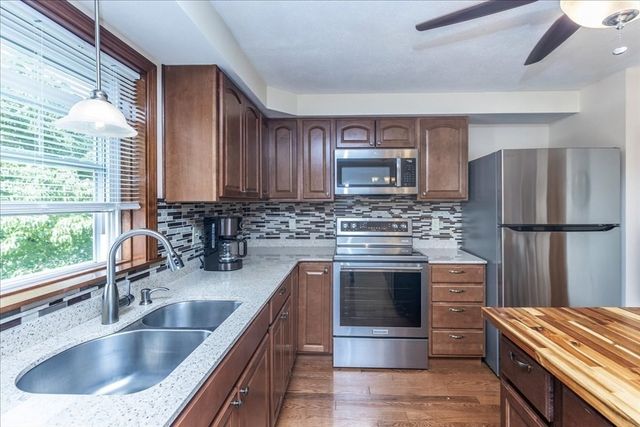 36 Thomas Ave, Haverhill, MA 01832