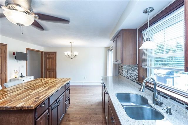 36 Thomas Ave, Haverhill, MA 01832