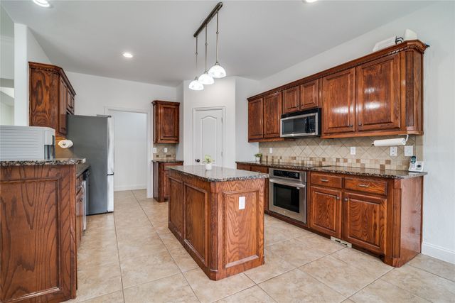 1122 Winding Wood Trail, Scurry, TX 75158