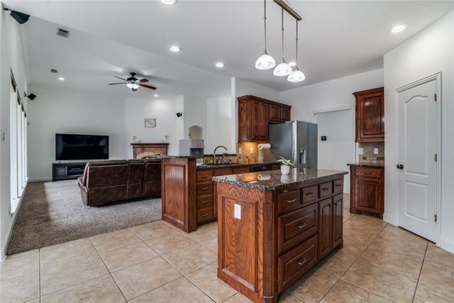 1122 Winding Wood Trail, Scurry, TX 75158