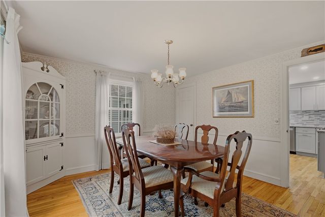 26 Roberta Drive, Barrington, RI 02806