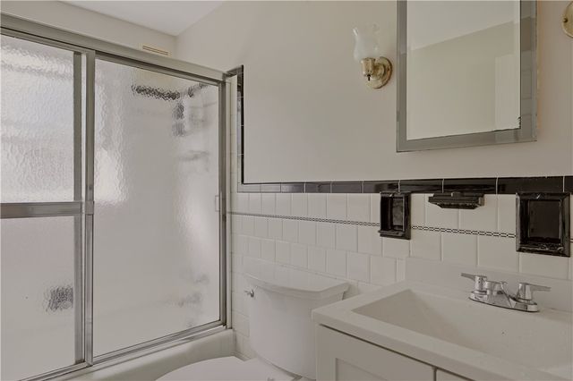 26 Roberta Drive, Barrington, RI 02806