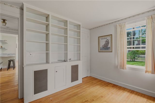26 Roberta Drive, Barrington, RI 02806