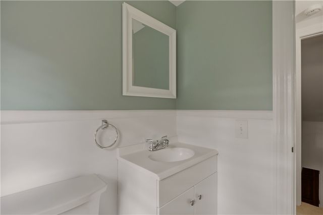 26 Roberta Drive, Barrington, RI 02806