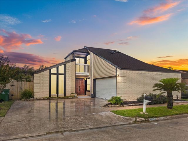 7519 Teal Run Drive, Houston, TX 77071