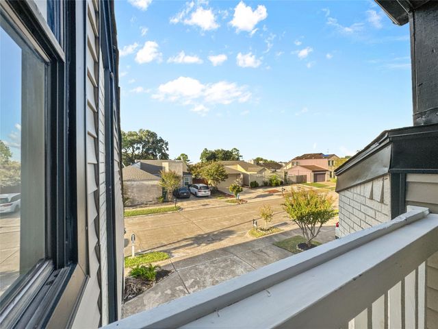 7519 Teal Run Drive, Houston, TX 77071