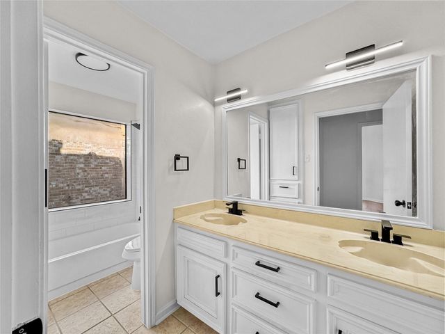 7519 Teal Run Drive, Houston, TX 77071