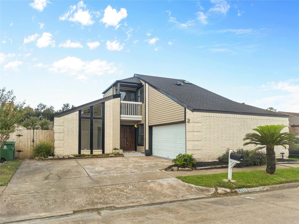 7519 Teal Run Drive, Houston, TX 77071