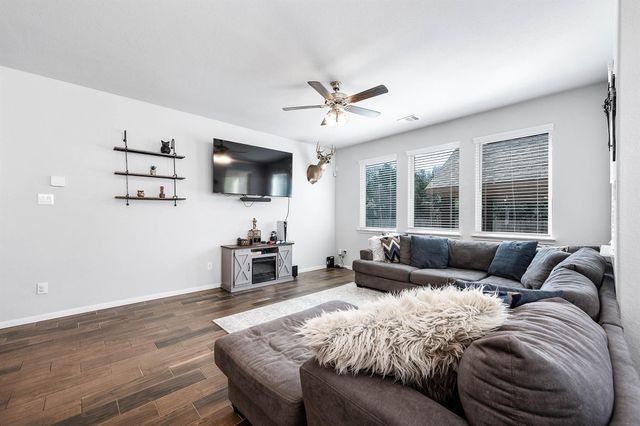 1730 Yaupon Trail Court, Alvin, TX 77511