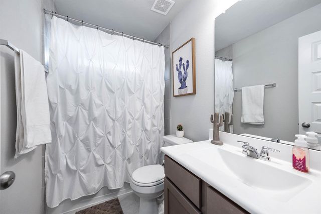 1730 Yaupon Trail Court, Alvin, TX 77511