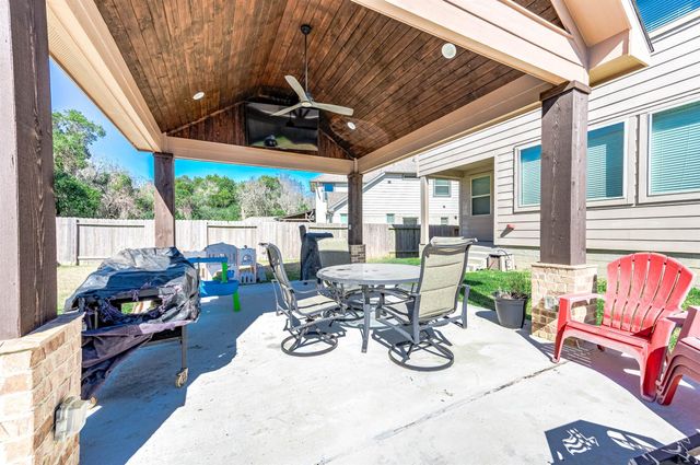 1730 Yaupon Trail Court, Alvin, TX 77511