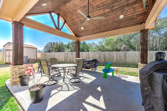 1730 Yaupon Trail Court, Alvin, TX 77511