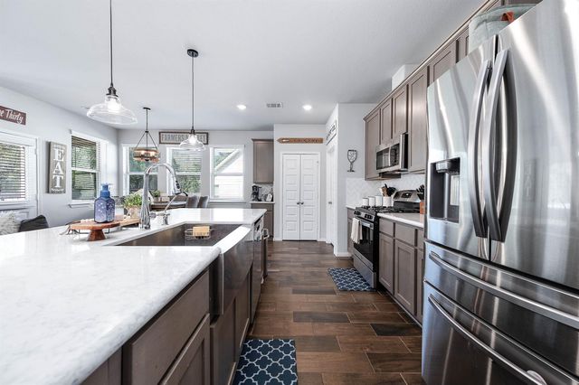 1730 Yaupon Trail Court, Alvin, TX 77511