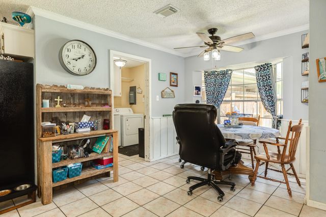 126 Catalpa Street, Lake Jackson, TX 77566