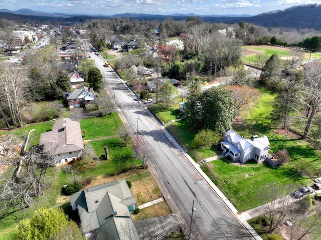 1133 E Main Street, Blue Ridge, GA 30513