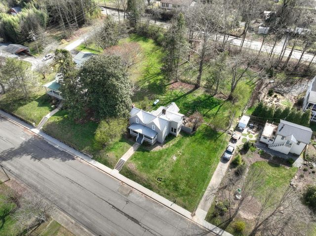 1133 E Main Street, Blue Ridge, GA 30513