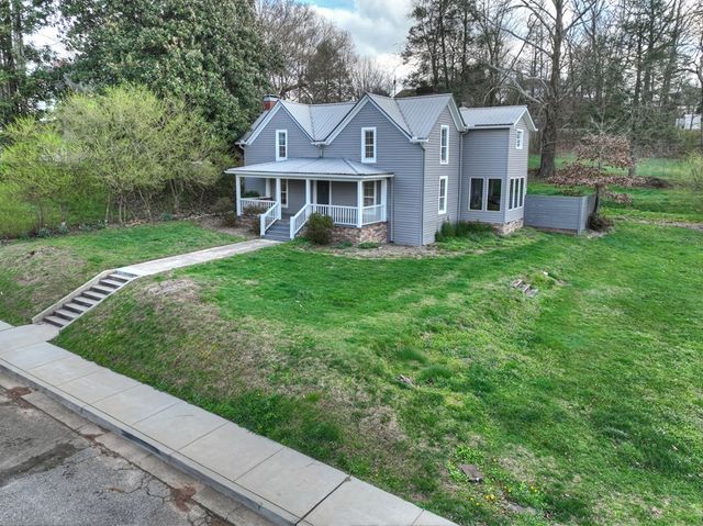 1133 E Main Street, Blue Ridge, GA 30513