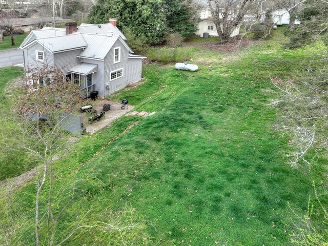 1133 E Main Street, Blue Ridge, GA 30513