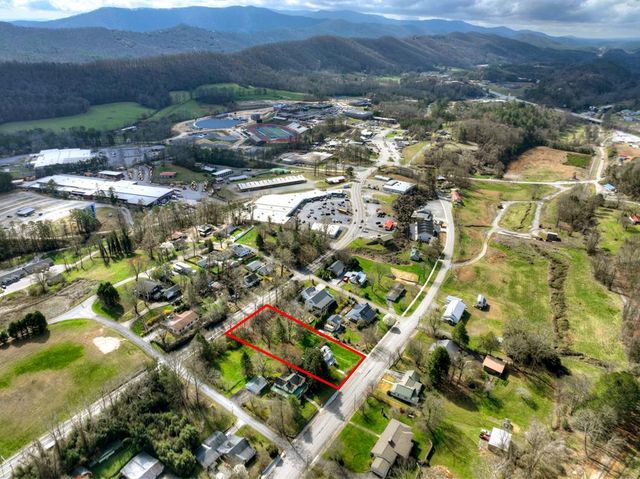 1133 E Main Street, Blue Ridge, GA 30513