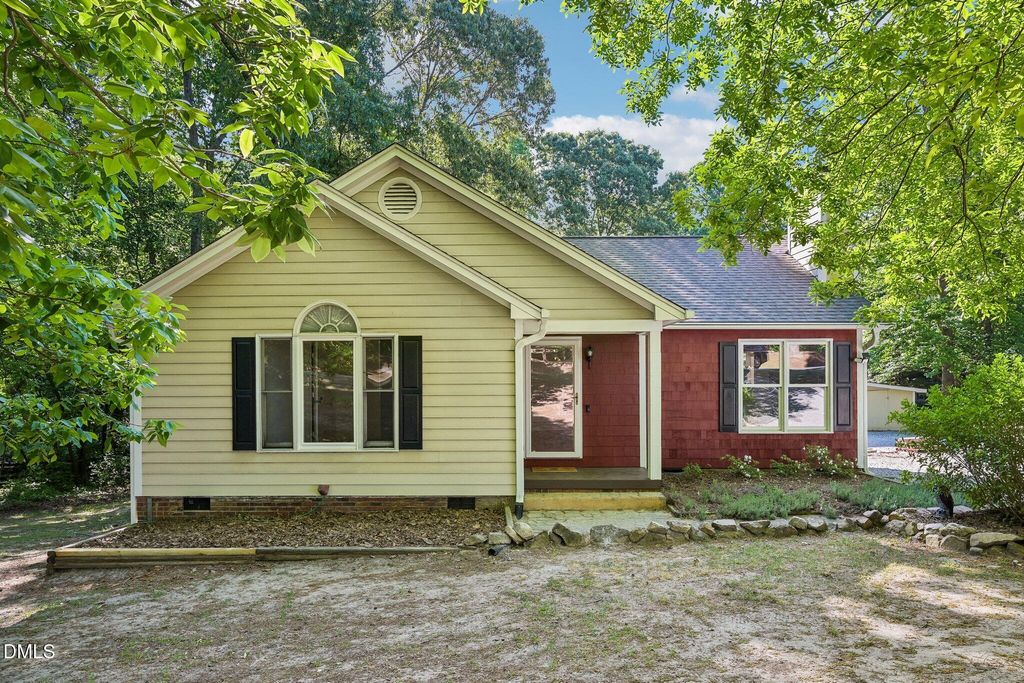 512 Rockvale Court, Benson, NC 27504