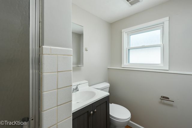 102 Grove Avenue, Glen Ellyn, IL 60137