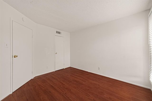 2818 S Bartell Drive 25, Houston, TX 77054