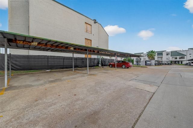 2818 S Bartell Drive 25, Houston, TX 77054