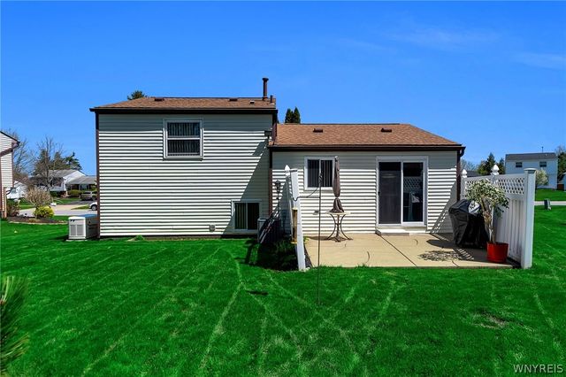 4246 Mistymeadow Lane, Hamburg, NY 14075