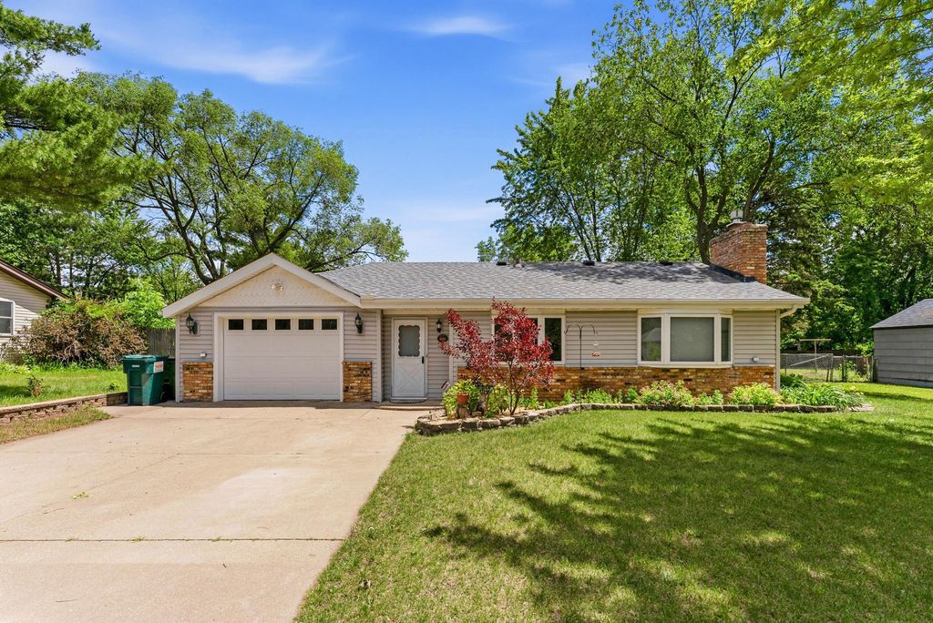 11013 6th Street NE, Blaine, MN 55434