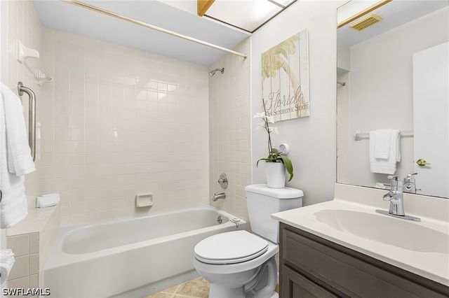 5857 Rattlesnake Hamm RD 204, Naples, FL 34113