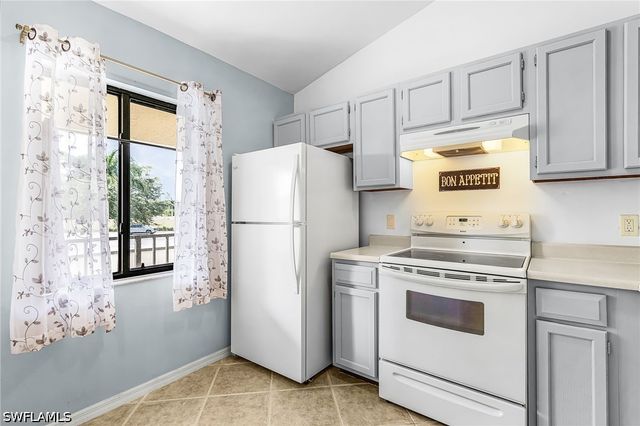 5857 Rattlesnake Hamm RD 204, Naples, FL 34113