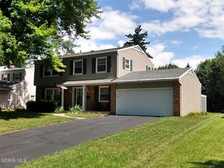 1767 Cherrylawn Drive, Toledo, OH 43614