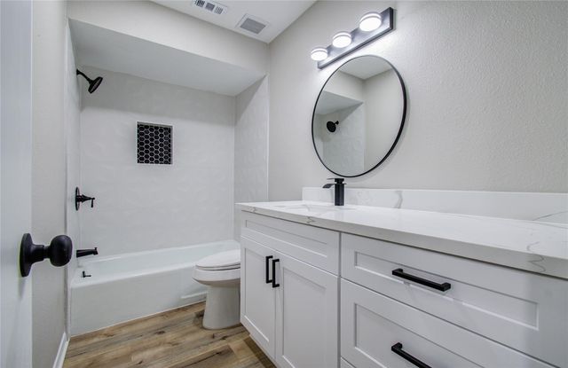 1147 Country Place Drive, Houston, TX 77079