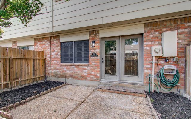 1147 Country Place Drive, Houston, TX 77079