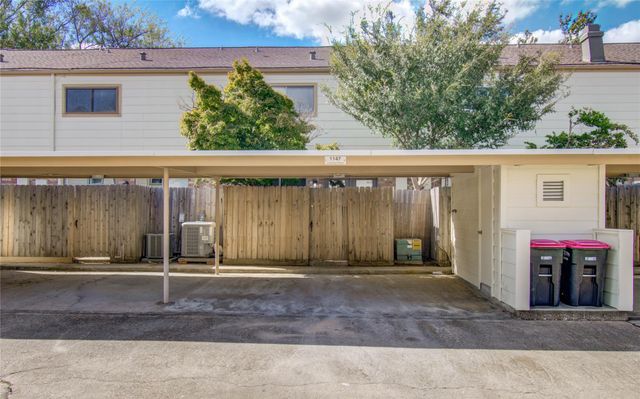 1147 Country Place Drive, Houston, TX 77079