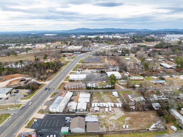 5703 CENTRAL AVENUE, Hot Springs, AR 71913