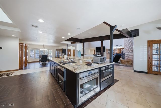 3120 South Pioneer Way, Las Vegas, NV 89117