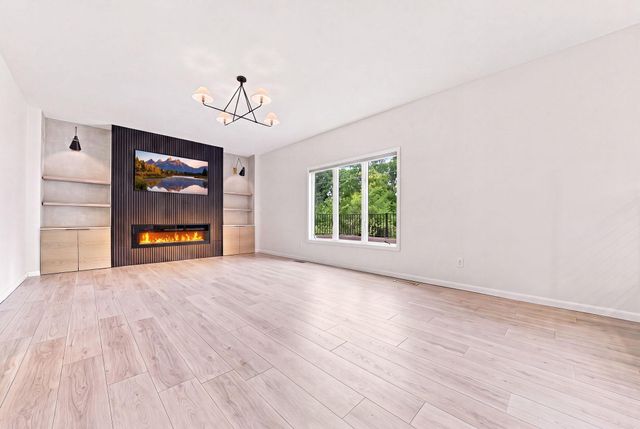 23000 Heather Ridge Drive, Rogers, MN 55374