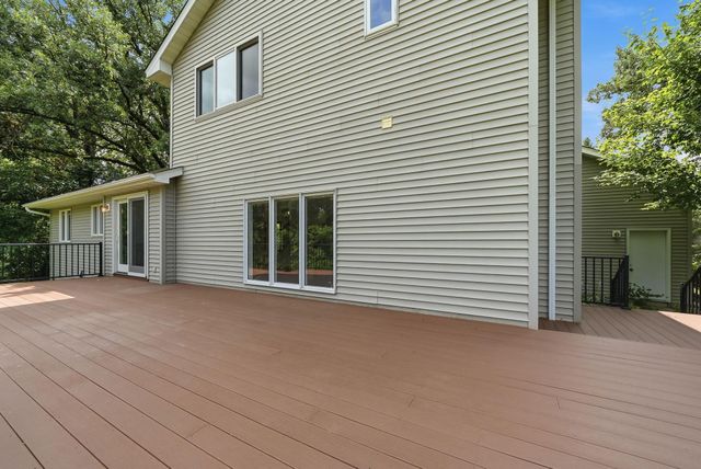 23000 Heather Ridge Drive, Rogers, MN 55374