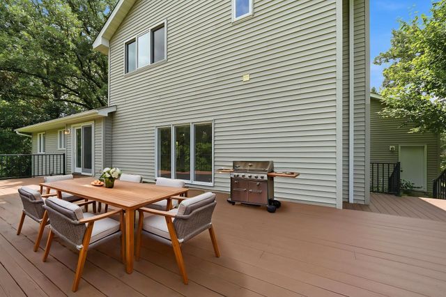 23000 Heather Ridge Drive, Rogers, MN 55374