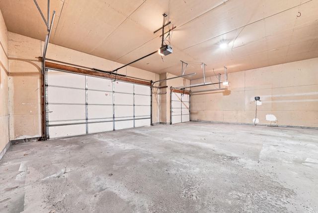 23000 Heather Ridge Drive, Rogers, MN 55374