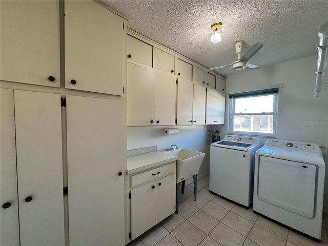 1008 YELLOWBIRD PLACE, Sun City Center, FL 33573