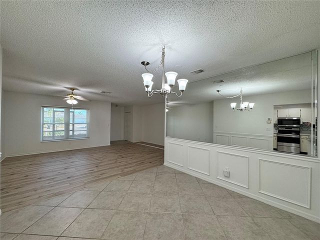 1008 YELLOWBIRD PLACE, Sun City Center, FL 33573