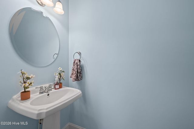 2027 Caracara Drive, New Bern, NC 28560