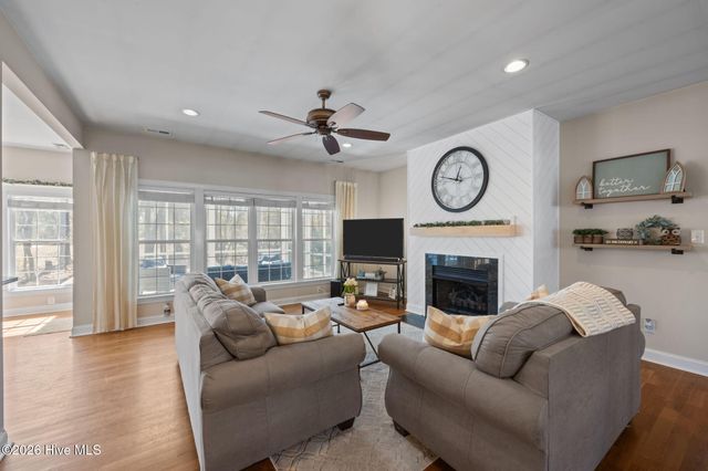 2027 Caracara Drive, New Bern, NC 28560