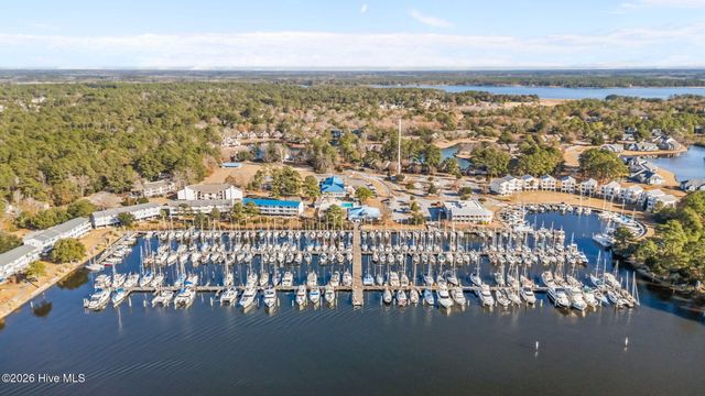 2027 Caracara Drive, New Bern, NC 28560