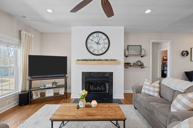 2027 Caracara Drive, New Bern, NC 28560