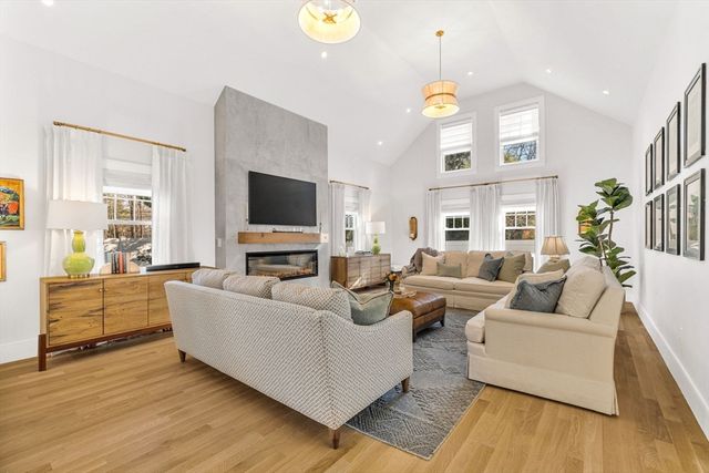 265 Weston Rd, Wellesley, MA 02482